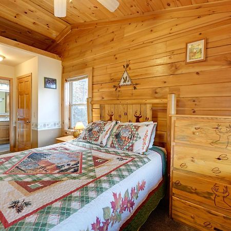 Cozy Deer Glen Cabin With Private Hot Tub And Porch! Bryson City Exterior photo