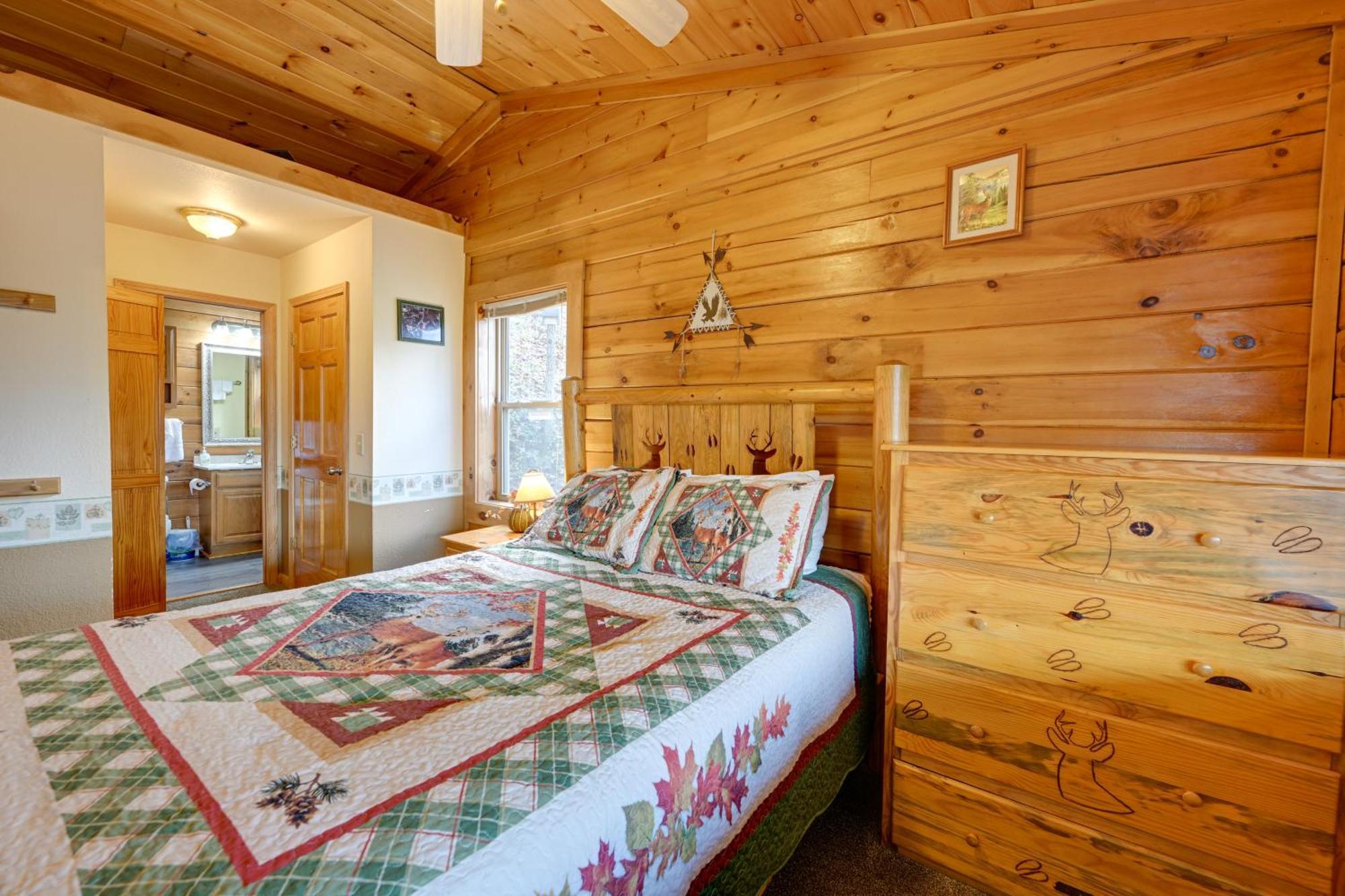 Cozy Deer Glen Cabin With Private Hot Tub And Porch! Bryson City Exterior photo