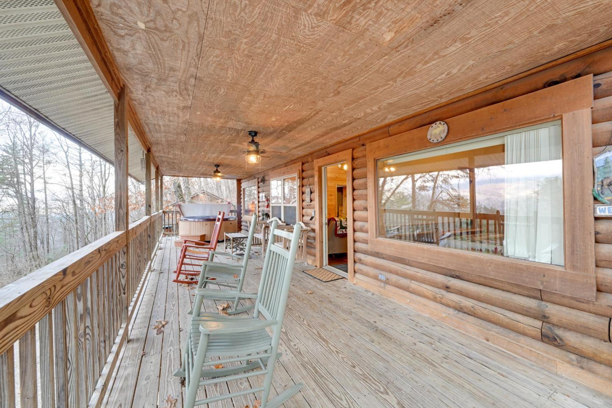 Cozy Deer Glen Cabin With Private Hot Tub And Porch! Bryson City Exterior photo