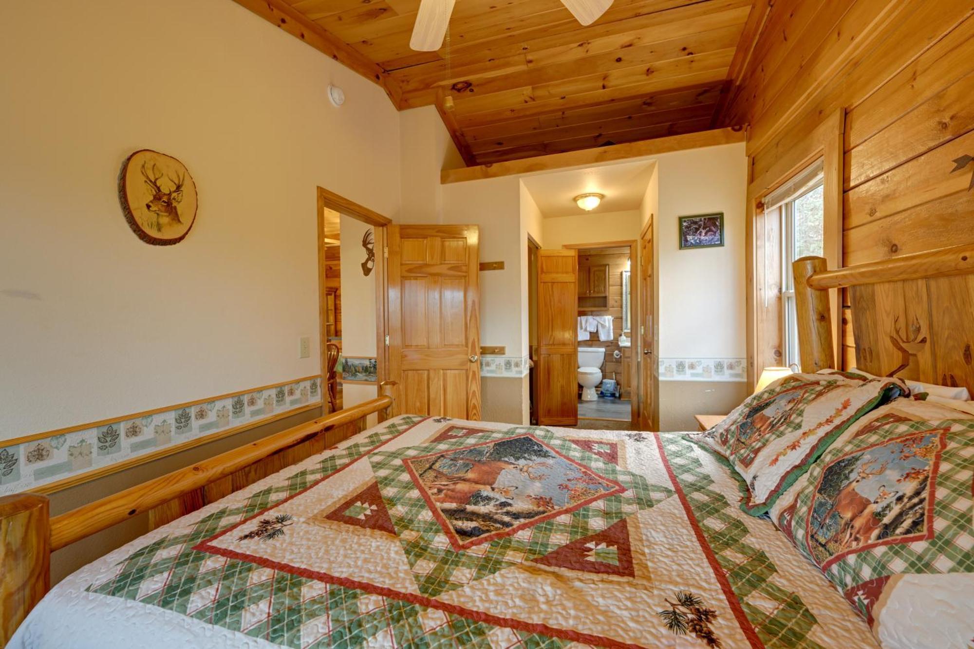 Cozy Deer Glen Cabin With Private Hot Tub And Porch! Bryson City Exterior photo