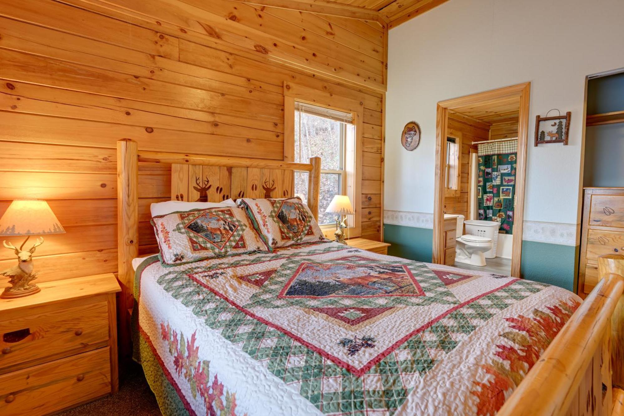 Cozy Deer Glen Cabin With Private Hot Tub And Porch! Bryson City Exterior photo